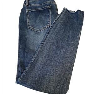 Maurices jeans distressed at ankles 5 pockets dark wash Size Small regular
